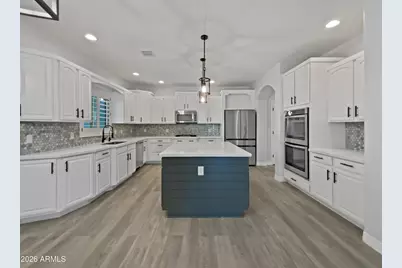 11518 E Seaver Avenue, Mesa, AZ 85212 - Photo 2