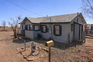 201 Madison St, Winslow, AZ 86047 - Photo 2