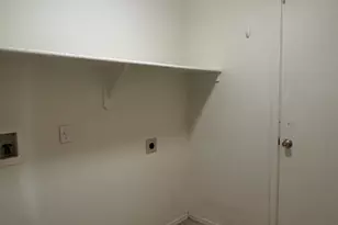 5986 W Kesler Ln W, Chandler, AZ 85226 - Photo 4