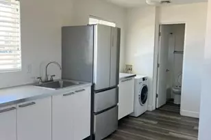 746 W Turney Ave, Phoenix, AZ 85013 - Photo 1