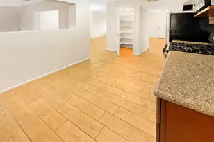 10521 W Snead Dr, Sun City, AZ 85351 - Photo 12