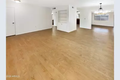 10521 W Snead Drive, Sun City, AZ 85351 - Photo 8