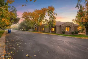 8351 S Homestead Ln, Tempe, AZ 85284 - Photo 2