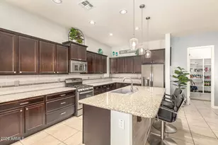 18584 W Kendall St, Goodyear, AZ 85338 - Photo 12