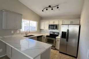 8663 N 107th Dr, Peoria, AZ 85345 - Photo 14