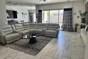 1083 E Holland Park Dr, Gilbert, AZ 85297 - Photo 2