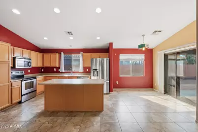 2041 N Thunderbird Avenue, Casa Grande, AZ 85122 - Photo 4