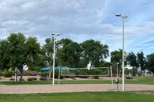 910 S Paradise Dr, Gilbert, AZ 85233 - Photo 14