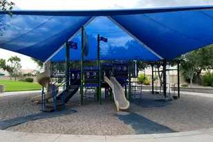 910 S Paradise Dr, Gilbert, AZ 85233 - Photo 16