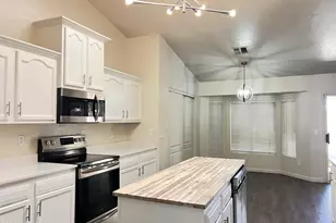 910 S Paradise Dr, Gilbert, AZ 85233 - Photo 4