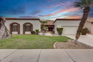 1042 W Newport Beach Dr, Gilbert, AZ 85233 - Photo 4