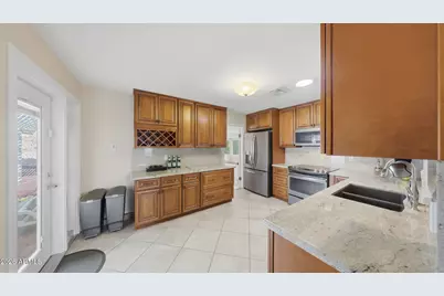 2346 E Orangewood Avenue, Phoenix, AZ 85020 - Photo 18