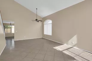 13620 N 82nd Ln, Peoria, AZ 85381 - Photo 4