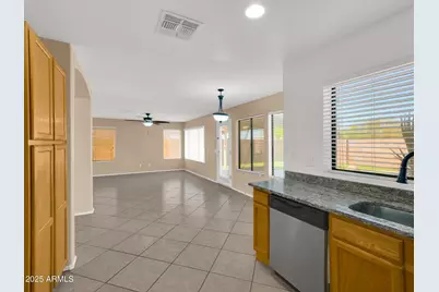 13620 N 82nd Lane, Peoria, AZ 85381 - Photo 20