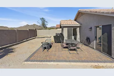 136 N 238th Lane, Buckeye, AZ 85396 - Photo 6