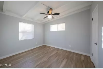 2205 W Cambridge Avenue, Phoenix, AZ 85009 - Photo 8