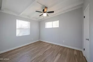 2205 W Cambridge Ave, Phoenix, AZ 85009 - Photo 8