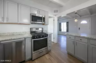 2205 W Cambridge Ave, Phoenix, AZ 85009 - Photo 4