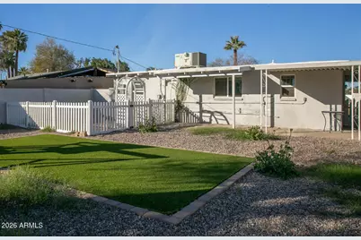 2205 W Cambridge Avenue, Phoenix, AZ 85009 - Photo 2