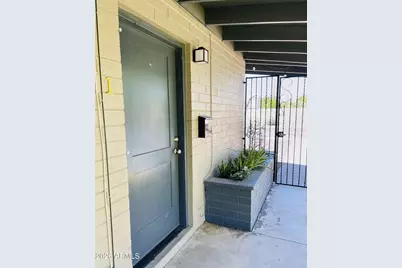 4601 N 12th Avenue #1, Phoenix, AZ 85013 - Photo 2