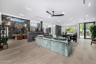 5930 N 45th Place, Phoenix, AZ 85018 - Photo 10