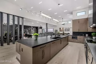 5930 N 45th Pl, Phoenix, AZ 85018 - Photo 22