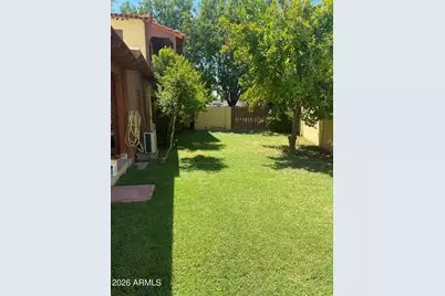 520 E Orange Drive, Phoenix, AZ 85012 - Photo 14