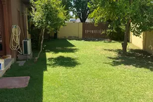 520 E Orange Dr, Phoenix, AZ 85012 - Photo 14