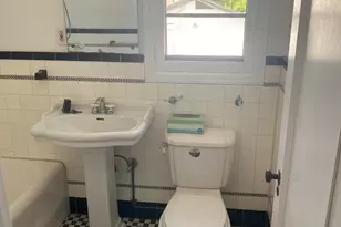 520 E Orange Dr, Phoenix, AZ 85012 - Photo 16