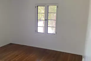 520 E Orange Dr, Phoenix, AZ 85012 - Photo 10