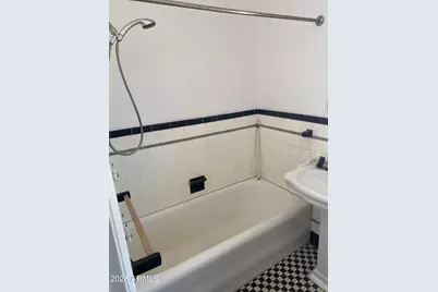 520 E Orange Drive, Phoenix, AZ 85012 - Photo 12