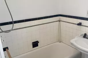 520 E Orange Dr, Phoenix, AZ 85012 - Photo 12