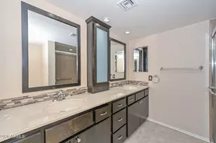 9219 N 47th Dr, Glendale, AZ 85302 - Photo 10