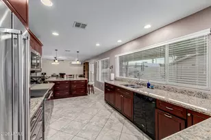 802 W Caribbean Ln, Phoenix, AZ 85023 - Photo 24