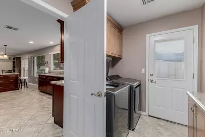 802 W Caribbean Lane, Phoenix, AZ 85023 - Photo 36