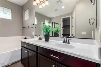 3836 E Gideon Way, Gilbert, AZ 85296 - Photo 10