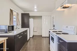 3213 N 63rd Pl, Scottsdale, AZ 85251 - Photo 14