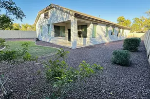 4642 S Cobblestone St, Gilbert, AZ 85297 - Photo 12