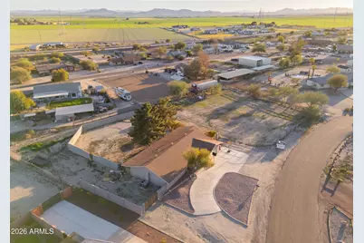2421 S 221st Avenue, Buckeye, AZ 85326 - Photo 2
