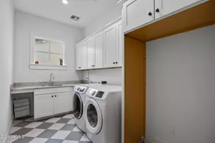 4201 E Cheery Lynn Rd, Phoenix, AZ 85018 - Photo 32