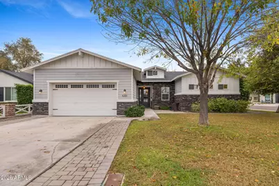 4201 E Cheery Lynn Road, Phoenix, AZ 85018 - Photo 1