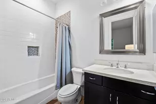 4201 E Cheery Lynn Rd, Phoenix, AZ 85018 - Photo 26