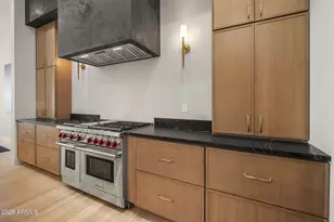 4512 N 38th St, Phoenix, AZ 85018 - Photo 6