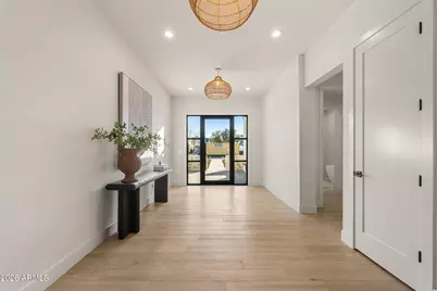 4512 N 38th Street, Phoenix, AZ 85018 - Photo 4