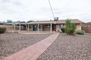 10229 W Desert Hills Dr, Sun City, AZ 85351 - Photo 22