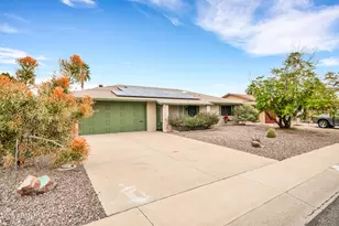 9422 W Manzanita Dr, Sun City, AZ 85373 - Photo 2