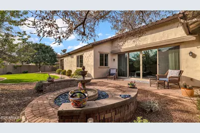 399 E Las Colinas Place, Chandler, AZ 85249 - Photo 2