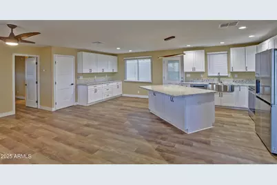 10201 N 99th Avenue #165, Peoria, AZ 85345 - Photo 12