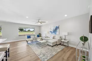 16006 N 99th Dr, Sun City, AZ 85351 - Photo 12