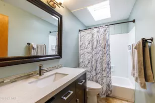 4529 E Heatherbrae Dr, Phoenix, AZ 85018 - Photo 10